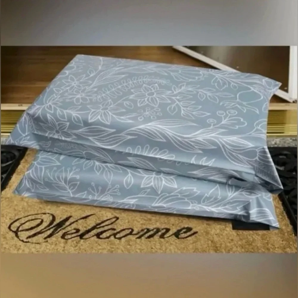 Set of 20 14.5” x 19” Slate Blue Floral Botanical Poly Mailers